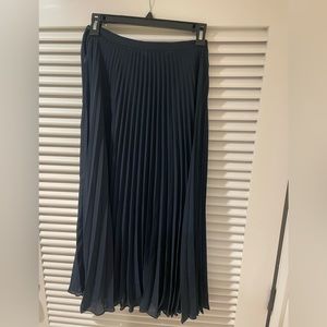 Vince pleated navy skirt